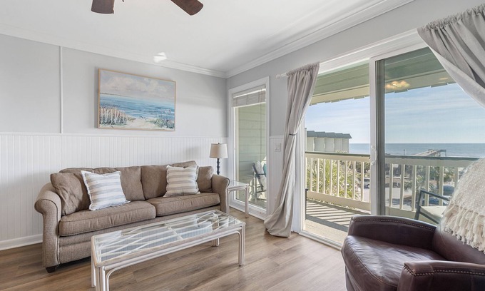 Charleston County Condo | Sea Cabin on IOP, ocean view, beach, pool access