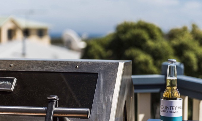 Ledge Point House | Sea Change - Spacious Family Holiday Accommodation Pet friendly