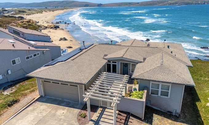 Dillon Beach House | Sea Glass:Never Miss a Sunset Or Dolphin Jump! PERFECT Bluff Home! Solar/HtTb