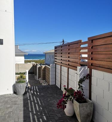 Yzerfontein Apartment | Sea Glimpse Yzer