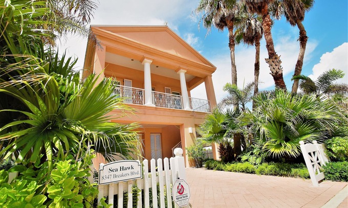 The Shores House | Sea Hawk Elegant beach house at The Shores Subdivision with private swimming pool and hot tub.