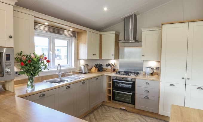 Runswick Bay Cottage | Sea Holly Lodge