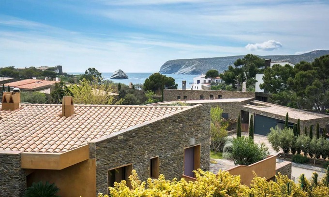Cadaques House | Sea & Mountain views house