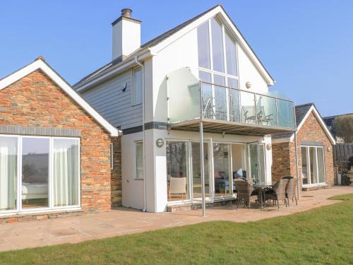 Thurlestone House | Sea Peep