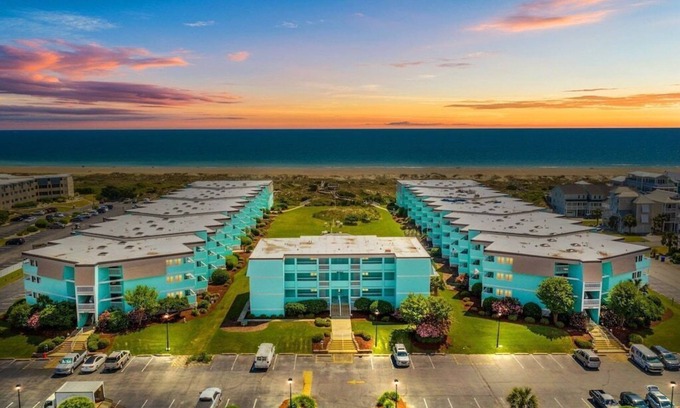Morehead City Condo | Sea Spray Condo - Ocean View Condo in Atlantic Beach, NC