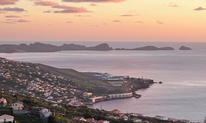 Gaula House | Sea View Andrade House Cosy House with a nice view to the sea and mountains