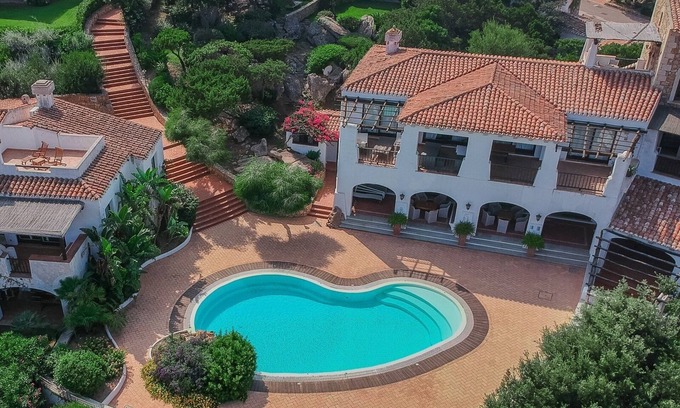 Liscia di Vacca Condo | Sea view apartment in Portocervo, direct beach access