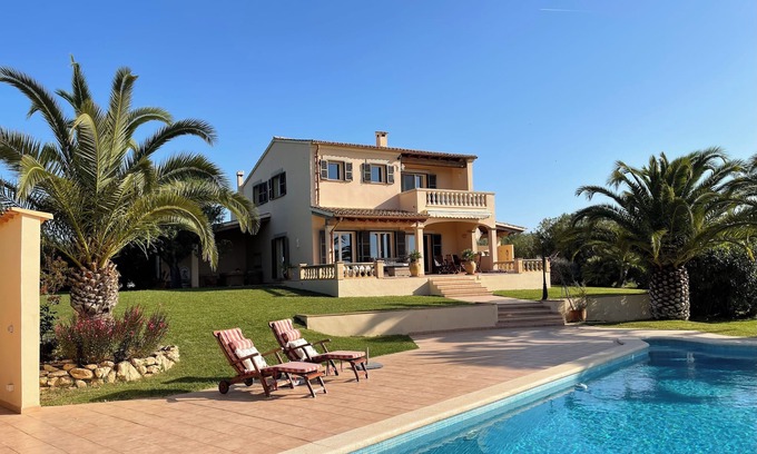 Manacor House | Sea view finca near Porto Colom, 8 pers., Wonderful pool u. Garden, WIFI