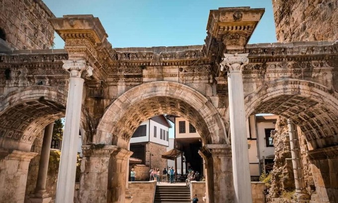 Kaleici Apartment | Sea View Flat in Kaleici Old Town Near Sea Park