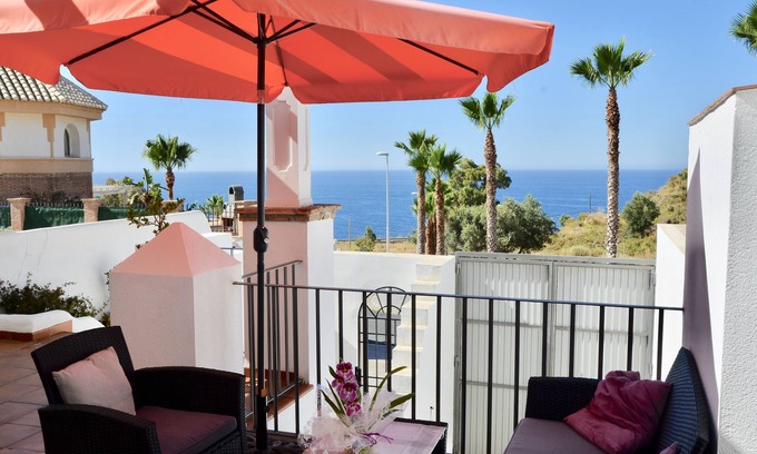 Salobrena House | sea view house with pool