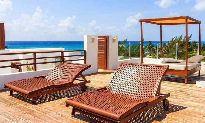Zazil-ha Condo | Sea View Poolside Retreat Near 5th Ave Fun