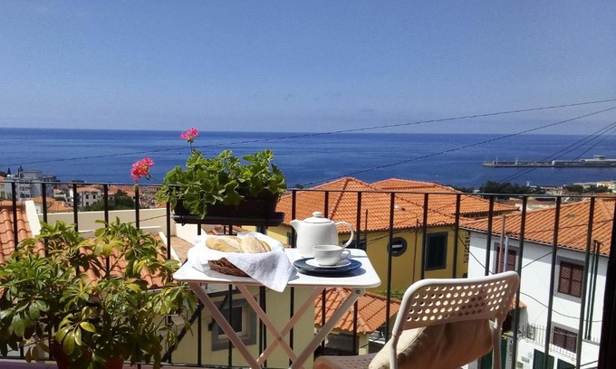Santa Maria Maior Apartment | Sea View Terrace