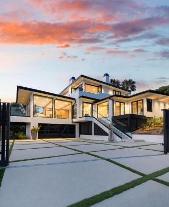 Central Malibu Villa | Sea Vista