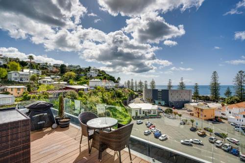 Napier House | Seabreeze Penthouse - Napier Holiday Apartment