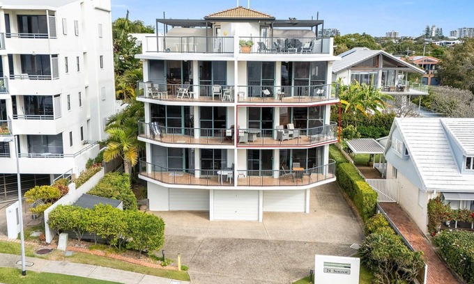 Moffat Beach Apartment | Seacrest Unit 4 Moffat Beach QLD