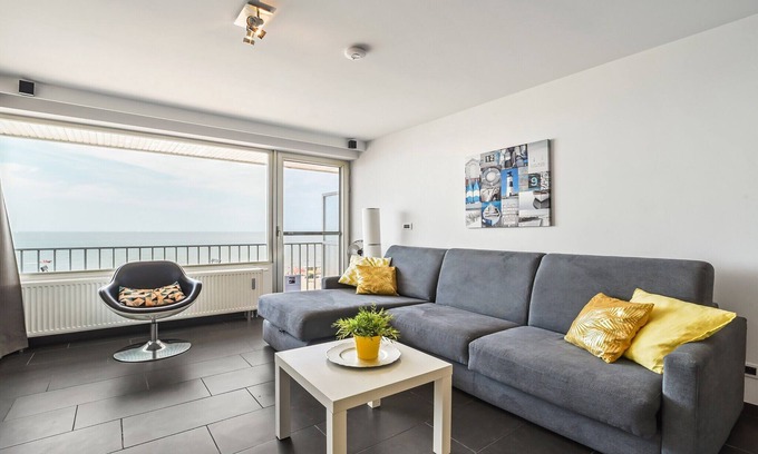 Blankenberge Apartment | Seafront Apartment with Ocean