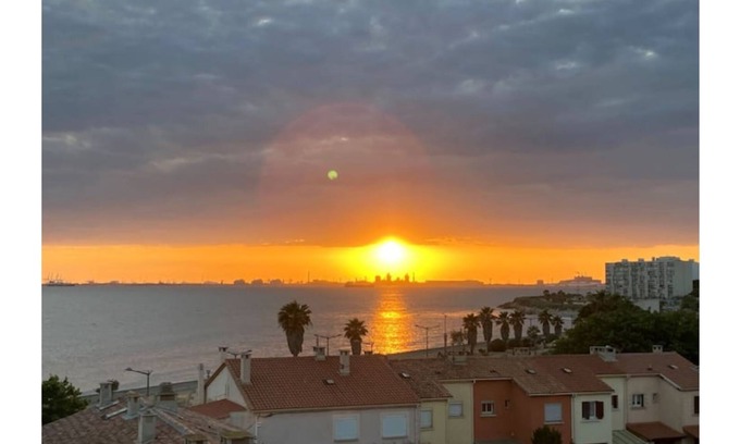 Port-de-Bouc Apartment | Seafront apartment