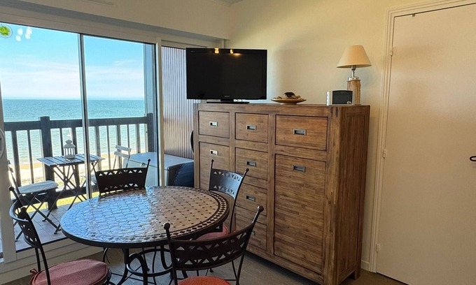 Cabourg Apartment | Seafront studio with balcony and stunning view, direct beach access