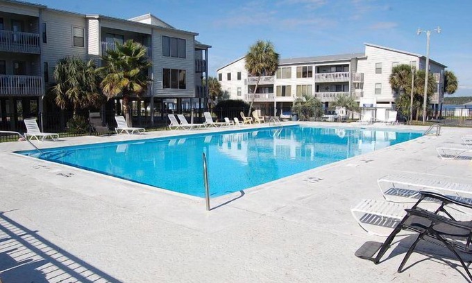 Gulf Shores Condo | SeaOatsJ206 Large/Waterfront-Beach,Pool,PetFriendly LagoonFront