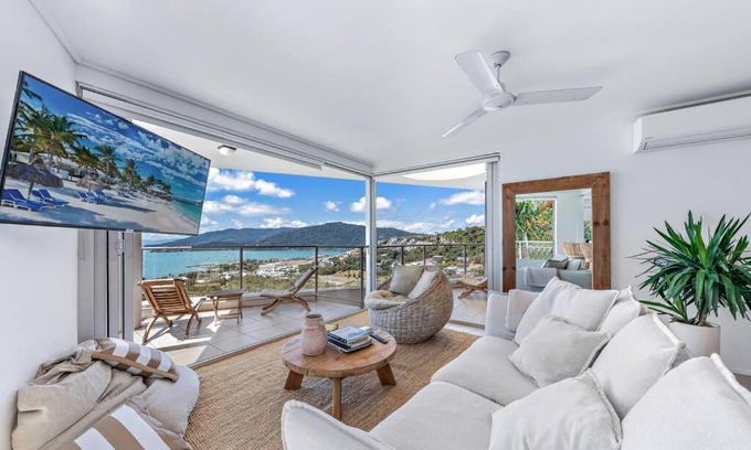 Airlie Beach Apartment | Searene on Seaview