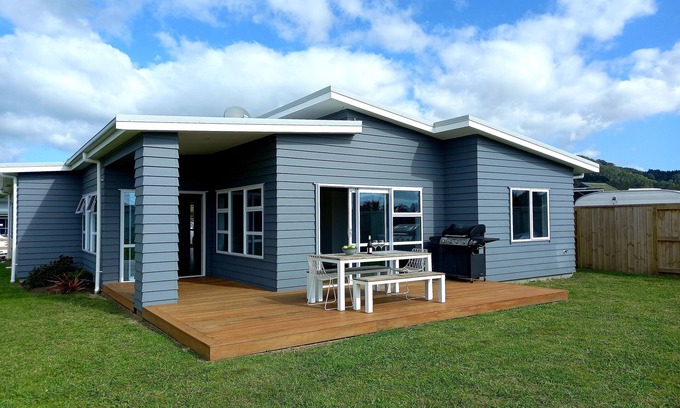 Cooks Beach Cottage | Seascape - Cooks Beach Holiday Home