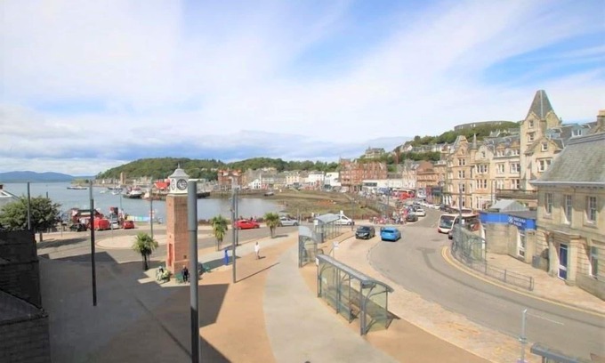 Oban Cottage | Seaside Apartment - sleeps 4 guests in 2 bedrooms