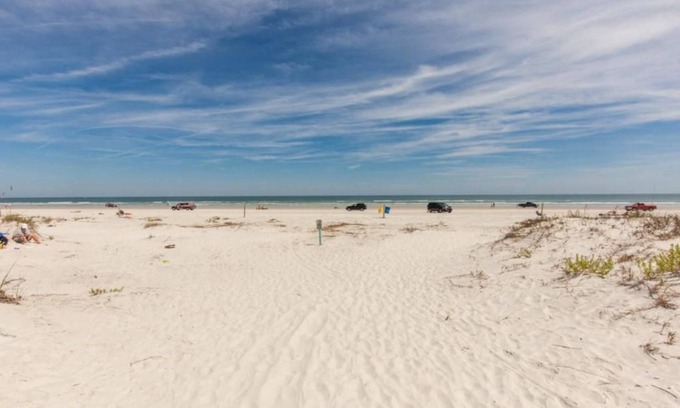 New Smyrna Beach Villa | Seaside S 4302 1 Bedroom Condo by RedAwning