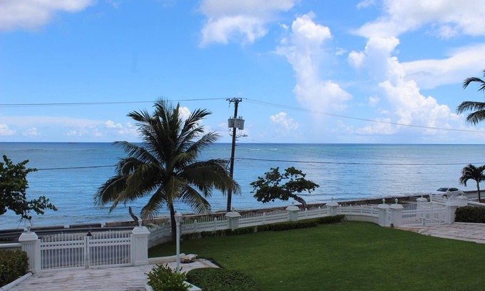 Gambier Apartment | Seaside Shores Condominium II