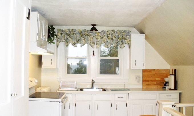 Gloucester Apartment | Seaside Village of Lanesville - North Gloucester, MA