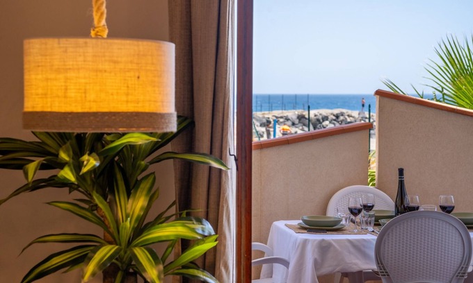 Recanati Apartment | SeaSound Naxos - Sea front