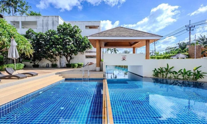 Wichit Condo | Seaview Condo with Large Pool (BAP1)