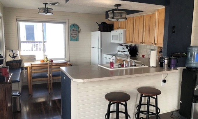 Leesburg House | Sechrist Lakefront Retreat