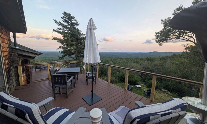 Woodstock House | Secluded 3BR w/Private Pool & Epic Views – 10 Mins to Woodstock