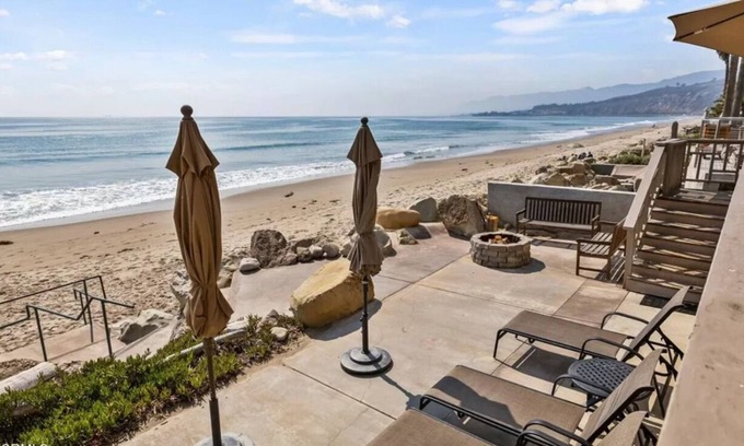 Mussel Shoals House | Secluded Beach House with Expansive Ocean Views
