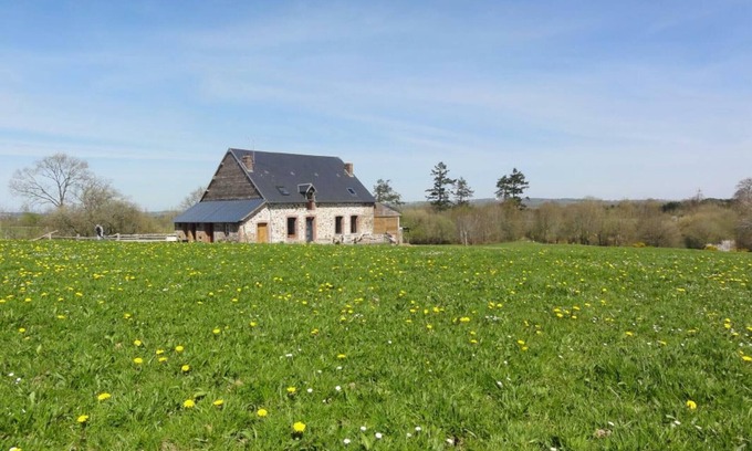 Placy-Montaigu Cottage | Secluded cottage with fireplace, private garden, 5 bedrooms