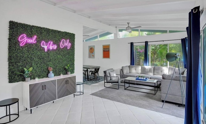 Middle River Terrace House | Secluded Family Oasis w/ Pool - 9 min from beach!