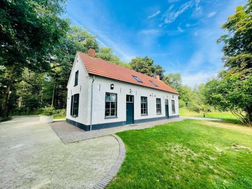 Erp House | Secluded Holiday Home in Erp with Garden