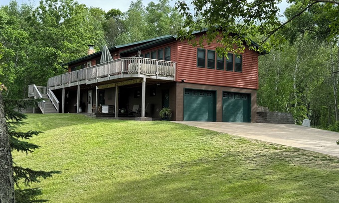 Pequot Lakes House | Secluded Lake House on 32 acres