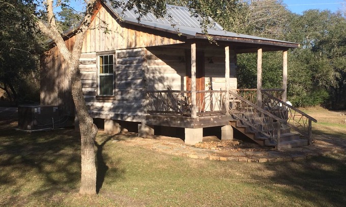 La Grange Cabin | Secluded Log Cabin for Two in La Grange TX