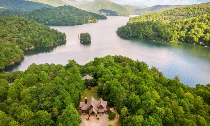 Topton House | Secluded, Modern Cabin, Views, Lake, Private Dock, Now with High Speed WIFI