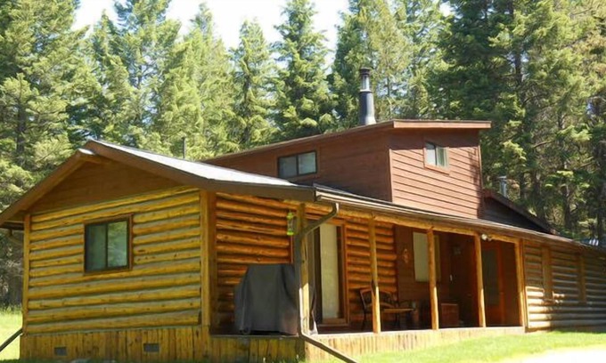Kila Cabin | Secluded Mountain Cabin, Only Short Drive To Kalispell and Glacier N.P.