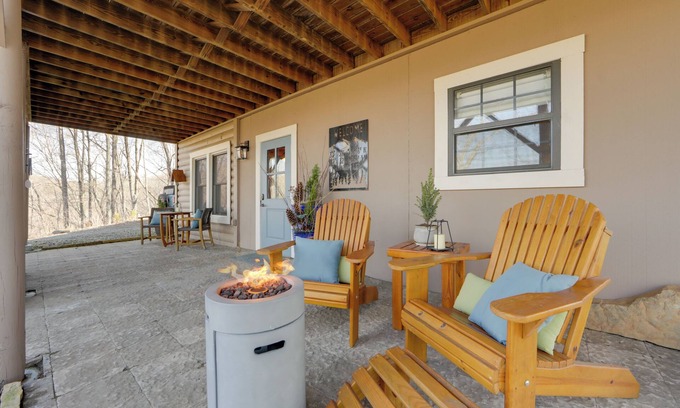 Mars Hill Cabin | Secluded Mtn-View Retreat in Mars Hill