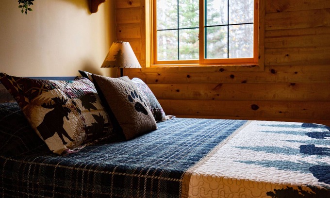 Two Harbors Cottage | Secluded North Shore cottage near the lake with cozy fireplace & modern comforts