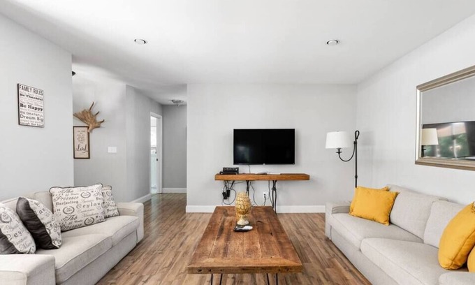 Carmel House | Secluded Retreat in Carmel | Beautiful 4BR Home