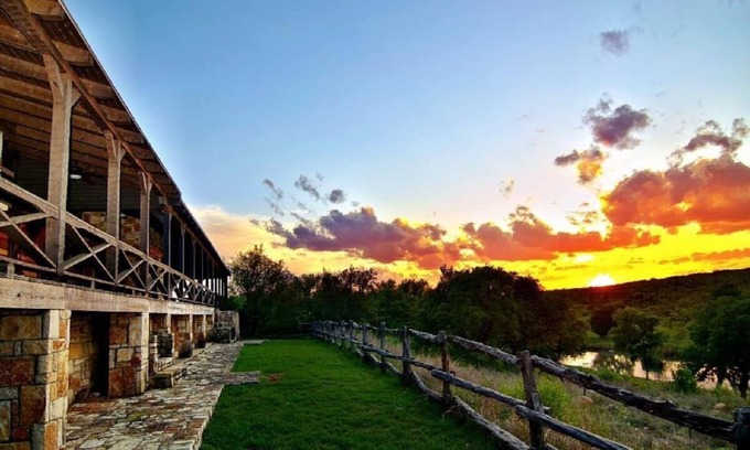 Voca Cabin | Selah Springs Ranch- Large Family Reunion/Retreat Ranch on the River- Sleeps 60