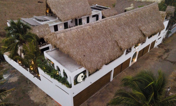Escuintla House | Selanna Tu Refugio junto al Mar a Solo 200m de la Playa En el Paredón.