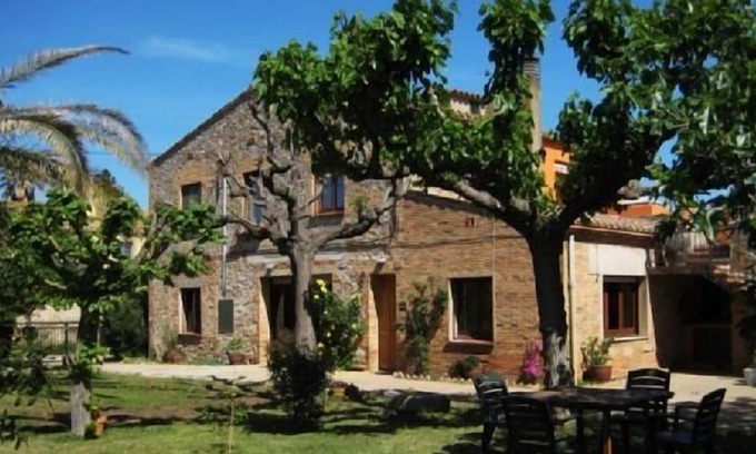 Torroella de Montgri Cottage | Self catering Can Brancós for 15 people