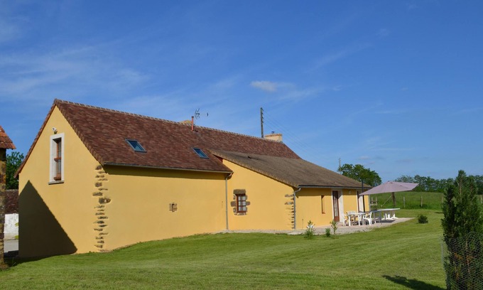 Saint-Georges-du-Bois Cottage | Self catering in Saint-Georges-du-Bois Pays de la Loire Sarthe (72)