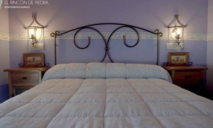 Enguidanos Apartment | Self catering El Rincon de Piedra for 8 people