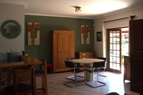 White River Apartment | Self Catering Home from Home in gated complex